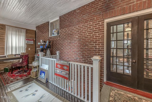 130 Solar Street, Bristol, VA 24201