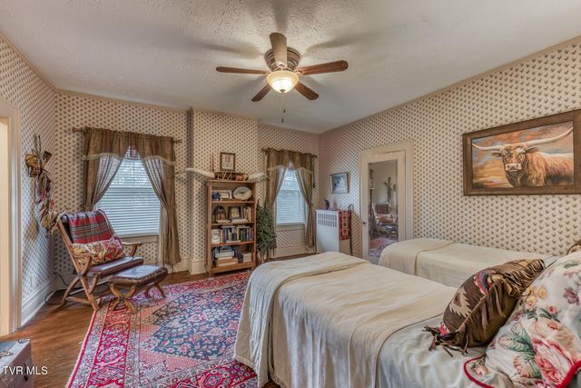 130 Solar Street, Bristol, VA 24201