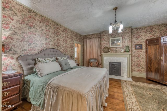 130 Solar Street, Bristol, VA 24201