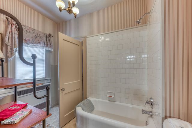 130 Solar Street, Bristol, VA 24201