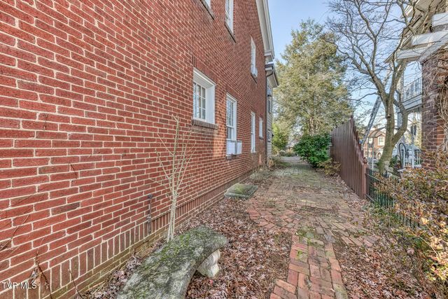 130 Solar Street, Bristol, VA 24201
