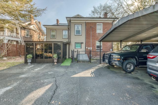 130 Solar Street, Bristol, VA 24201