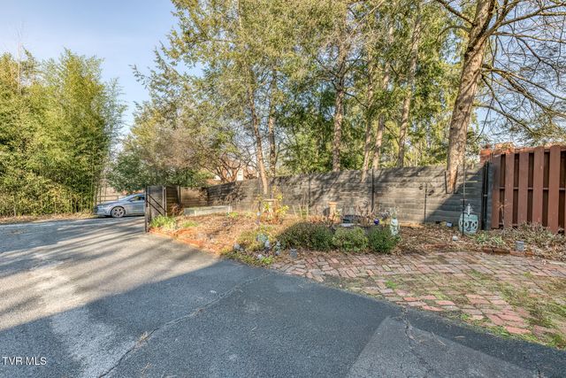 130 Solar Street, Bristol, VA 24201