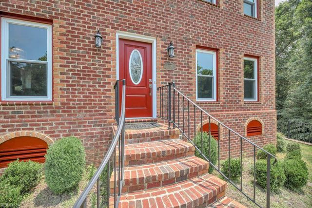 105 Londonderry LN, Williamsburg, VA 23188