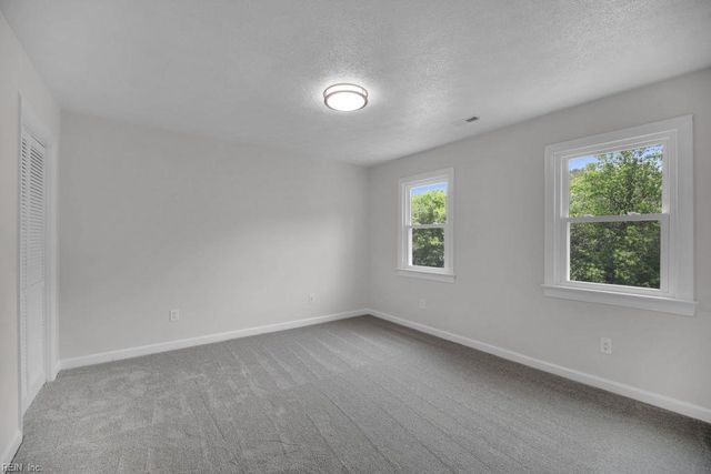 105 Londonderry LN, Williamsburg, VA 23188