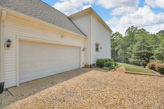 105 Londonderry LN, Williamsburg, VA 23188