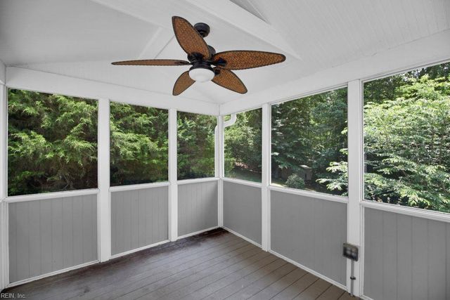 105 Londonderry LN, Williamsburg, VA 23188