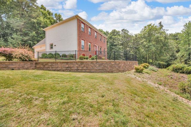 105 Londonderry LN, Williamsburg, VA 23188