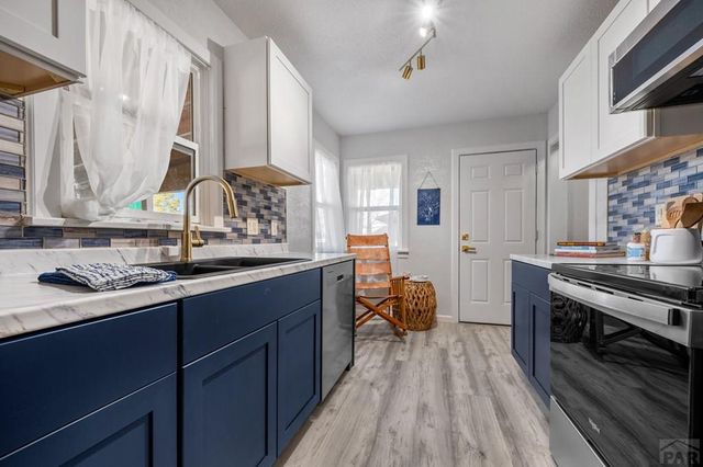 621 Scranton Ave, Pueblo, CO 81004