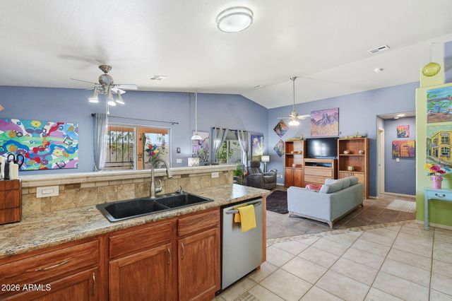 9069 W RAVEN Drive, Arizona City, AZ 85123