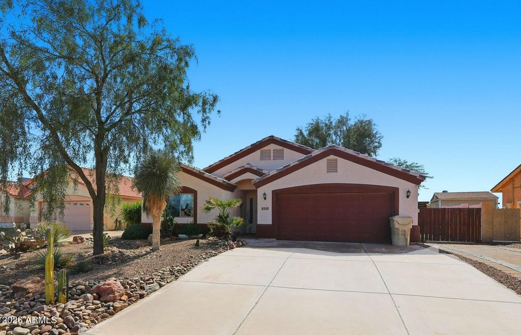 9069 W RAVEN Drive, Arizona City, AZ 85123
