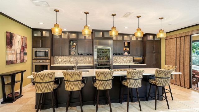 1904 HARBOURSIDE DRIVE 201, Longboat Key, FL 34228