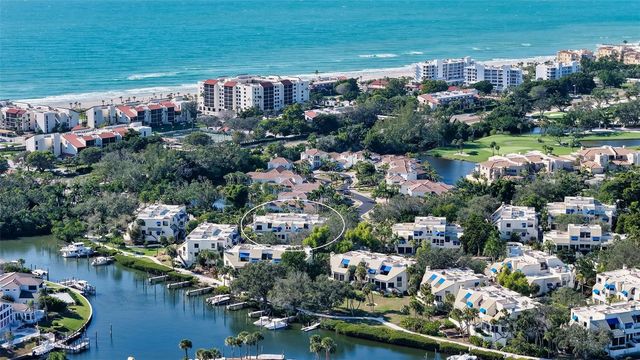 1904 HARBOURSIDE DRIVE 201, Longboat Key, FL 34228