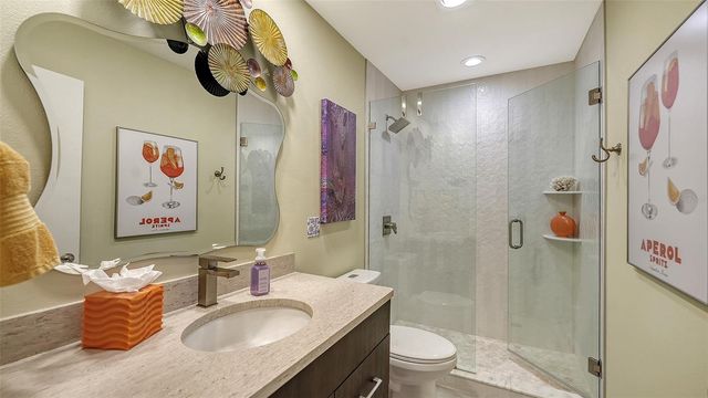 1904 HARBOURSIDE DRIVE 201, Longboat Key, FL 34228