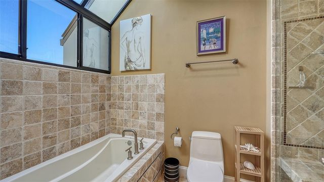 1904 HARBOURSIDE DRIVE 201, Longboat Key, FL 34228