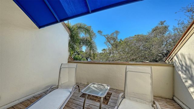 1904 HARBOURSIDE DRIVE 201, Longboat Key, FL 34228