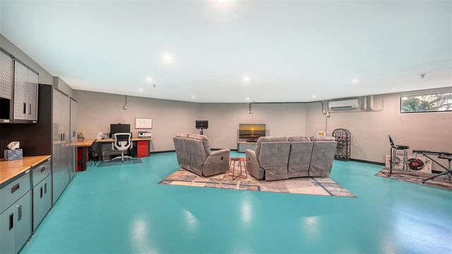 1904 HARBOURSIDE DRIVE 201, Longboat Key, FL 34228