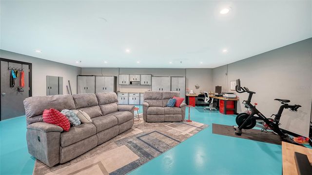 1904 HARBOURSIDE DRIVE 201, Longboat Key, FL 34228