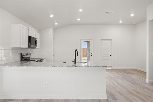 2412 Bryan Avenue, Wolfforth, TX 79382