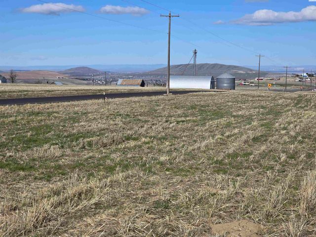 50411 C Williams Rd, Kennewick, WA 99338