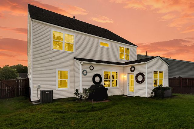 1768 Grovehurst Drive, Charleston, SC 29414