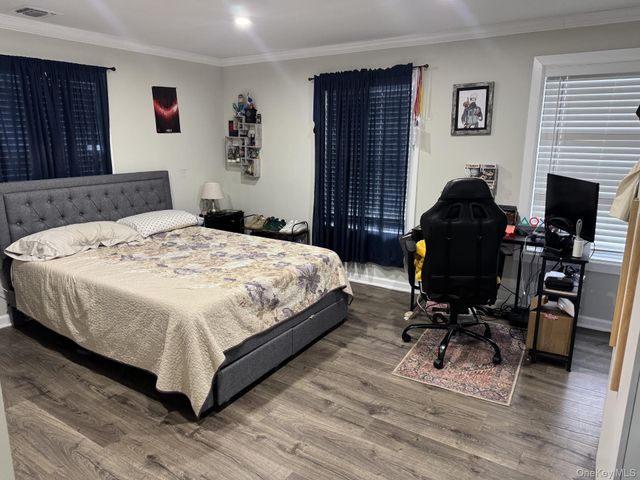 41 Brightside Avenue, Central Islip, NY 11722