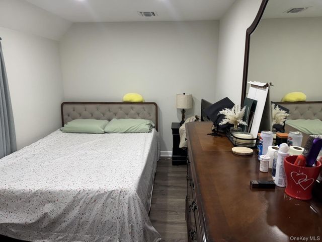 41 Brightside Avenue, Central Islip, NY 11722