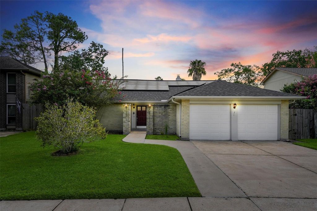 405 Stonewall Drive, League City, TX 77573