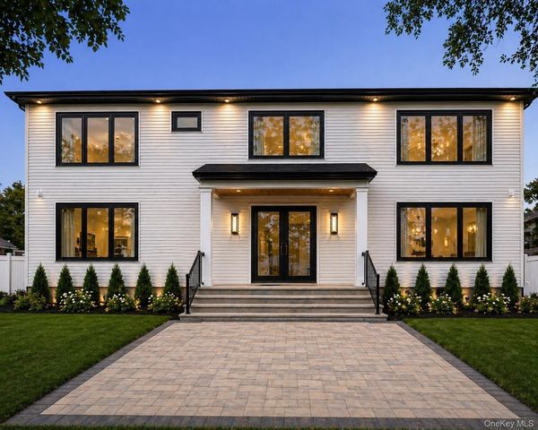 13 Rock Lane, Levittown, NY 11756
