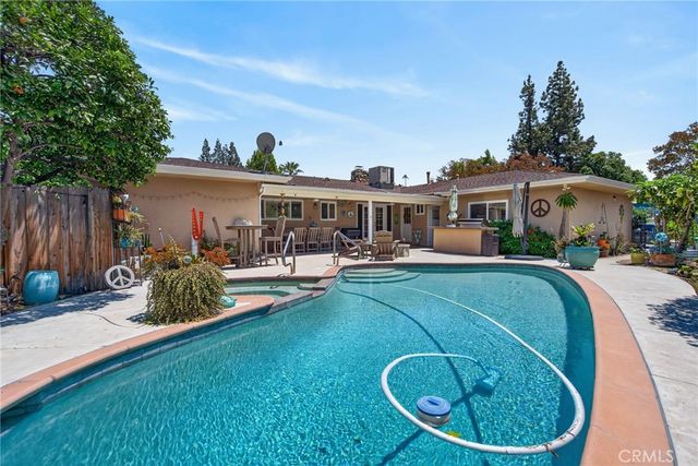 5323 Falkirk, Riverside, CA 92506