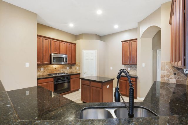 18915 Rustling Ridge Lane, Tomball, TX 77377