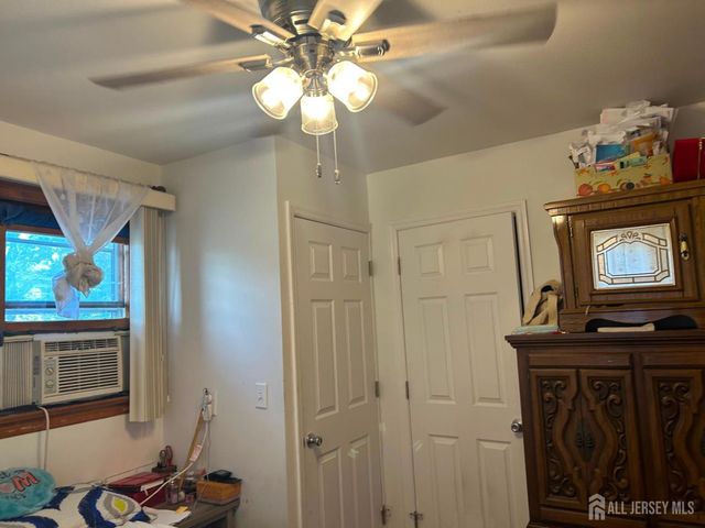 129 hampton Street, Metuchen, NJ 08840
