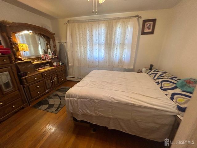 129 hampton Street, Metuchen, NJ 08840