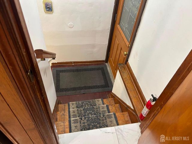 129 hampton Street, Metuchen, NJ 08840