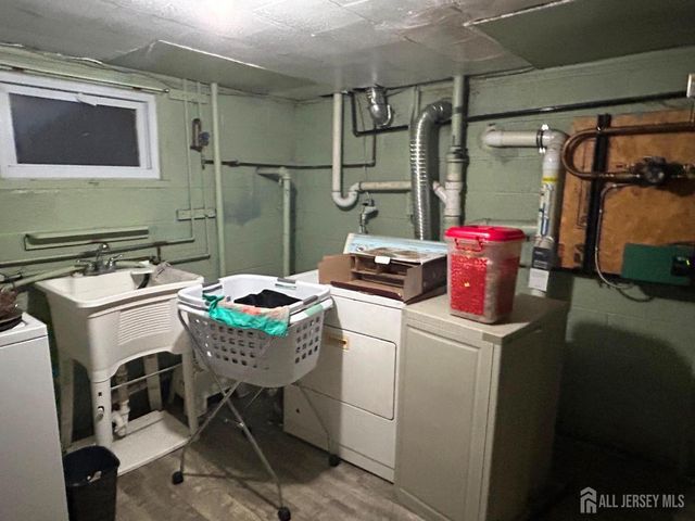 129 hampton Street, Metuchen, NJ 08840