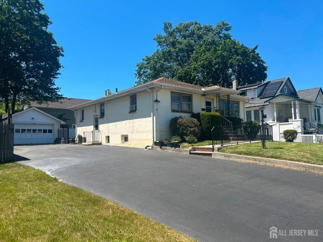 129 hampton Street, Metuchen, NJ 08840