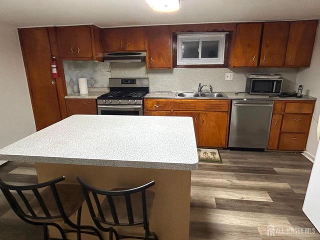 129 hampton Street, Metuchen, NJ 08840