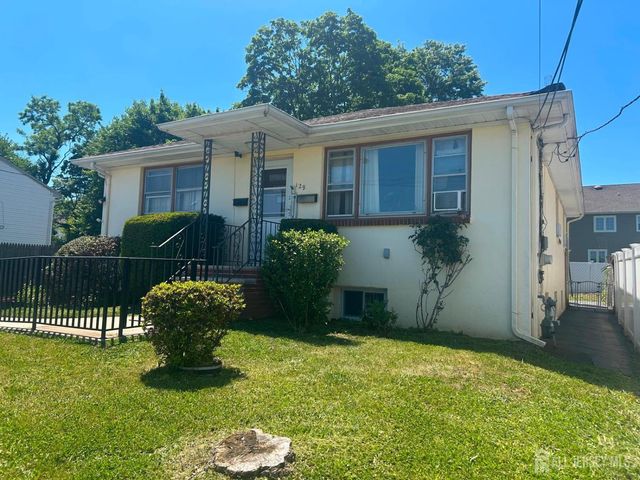 129 hampton Street, Metuchen, NJ 08840