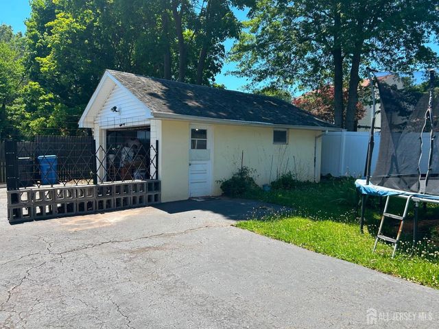 129 hampton Street, Metuchen, NJ 08840
