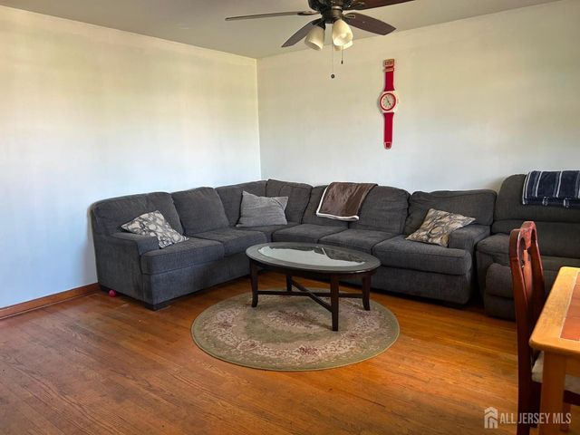 129 hampton Street, Metuchen, NJ 08840