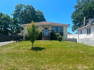 129 hampton Street, Metuchen, NJ 08840
