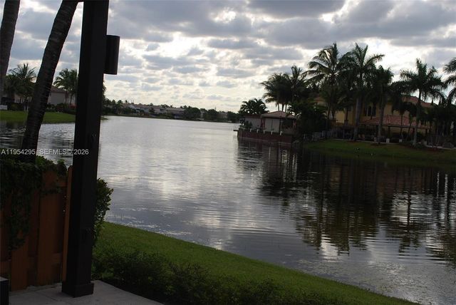 7233 NW 113th Ct, Doral, FL 33178