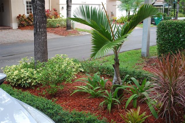 7233 NW 113th Ct, Doral, FL 33178