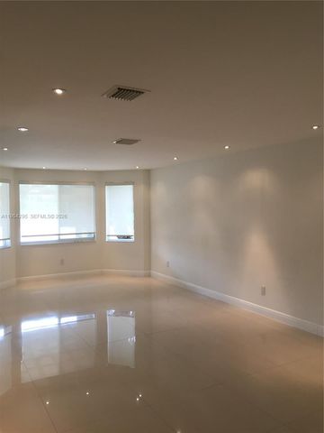 7233 NW 113th Ct, Doral, FL 33178