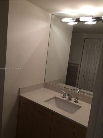 7233 NW 113th Ct, Doral, FL 33178