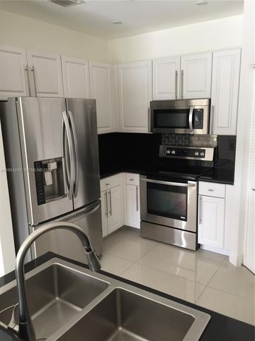 7233 NW 113th Ct, Doral, FL 33178