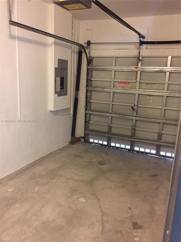 7233 NW 113th Ct, Doral, FL 33178