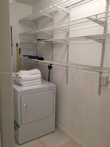 7233 NW 113th Ct, Doral, FL 33178