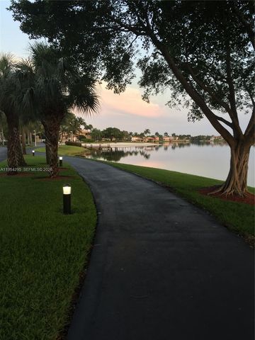 7233 NW 113th Ct, Doral, FL 33178