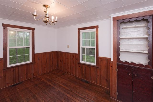 450 Mount Wayte Ave, Framingham, MA 01702